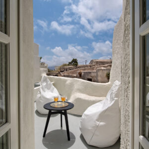 Σαντορίνη – Ξενοδοχείο poofomania