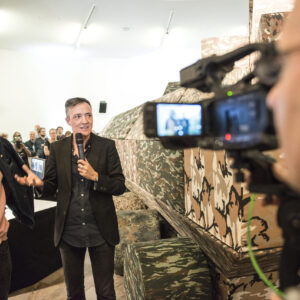 POLEMOS – Museum Fridericianum Poofomania