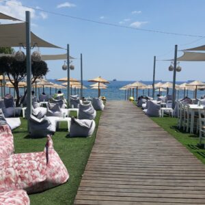 Σαλαμίνα – Beach Bar poofomania