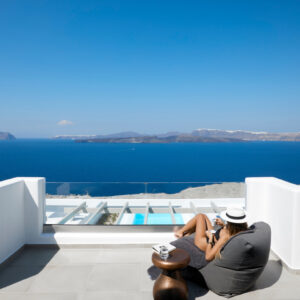 Σαντορίνη – Ξενοδοχείο poofomania