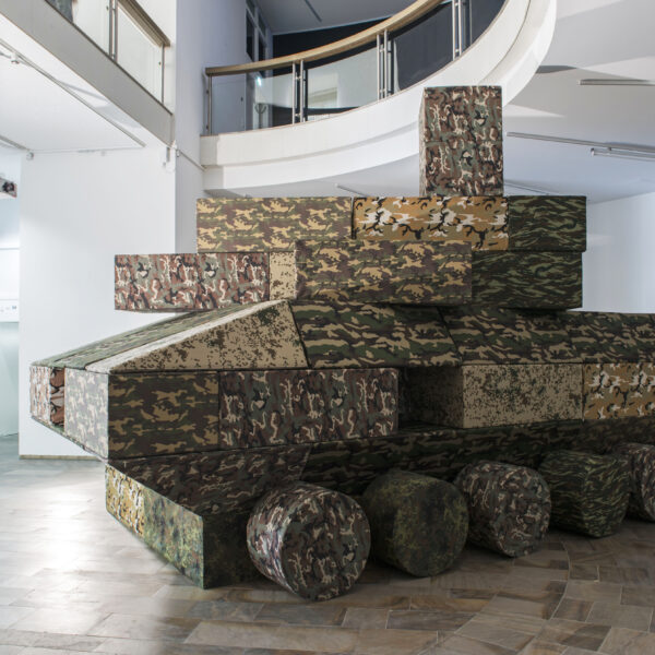 POLEMOS – Museum Fridericianum Poofomania