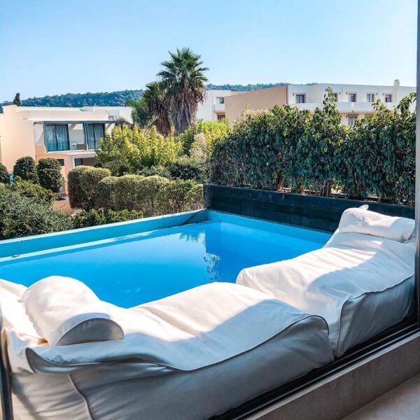 Ρόδος – Ξενοδοχείο poofomania